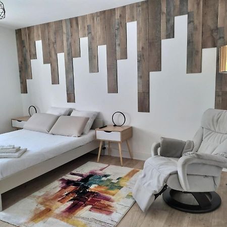 Ch Privee 18M - Canape - Netflix - Appart 120M Woippy Kültér fotó