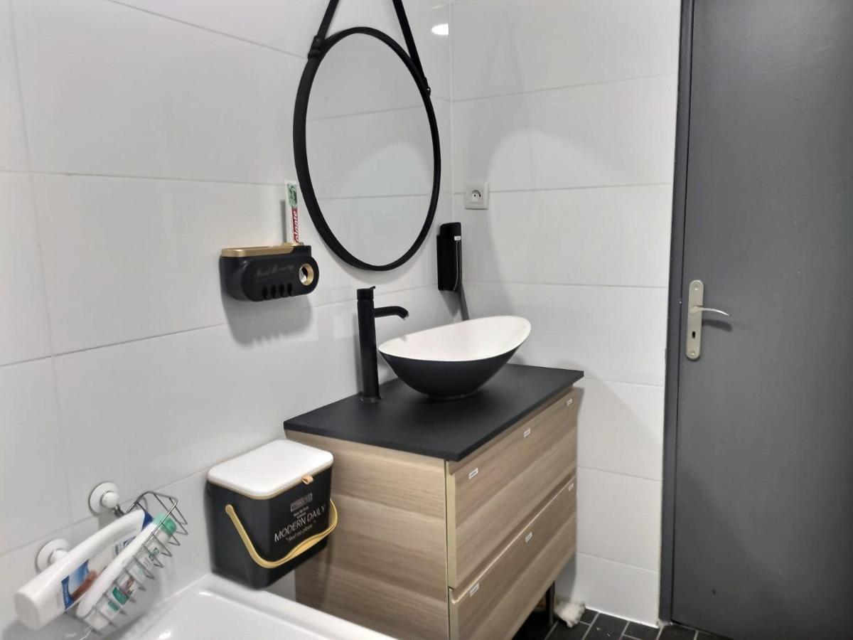 Ch Privee 18M - Canape - Netflix - Appart 120M Woippy Kültér fotó